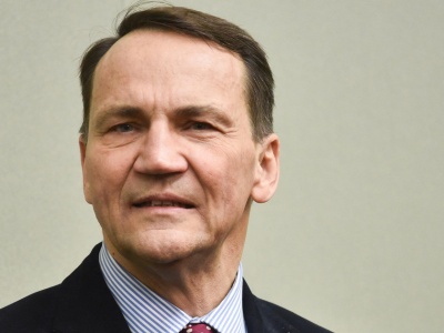 Sikorski wyciąga konsekwencje. Wzywa dyplomatów do kraju