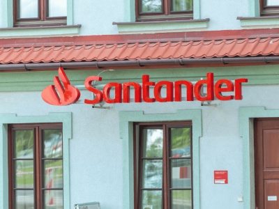 Santander Bank pilnie apeluje do wszystkich Polaków. Chodzi o BLIKa