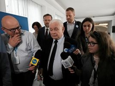 Jarosław Kaczyński powinien zrezygnować z prezesury w PiS? Polacy są zgodni [SONDAŻ]