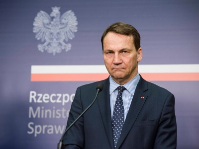 Sikorski „pisał o tym, zanim to było modne”. Zagadkowy wpis szefa MSZ