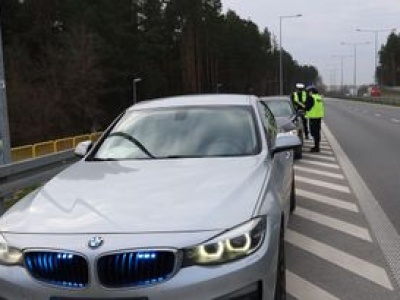 Policjantka dostała mandat. Wymusiła pierwszeństwo nieoznakowanym BMW