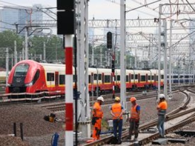 Utrudnienia na podmiejskiej linii średnicowej.Możliwe opóźnienia powyżej 30 minut