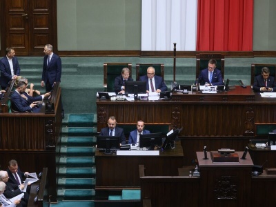 Jarosław Kaczyński przekonał posłów? Dwie członkinie komisji ds. pedofilii odwołane