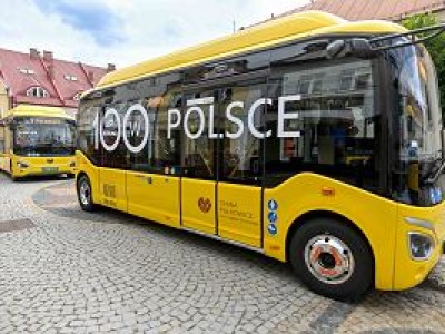 W Polsce jeździ już 100 zeroemisyjnych autobusów Yutong. Takie same woziły kibiców mundialu w Katarze