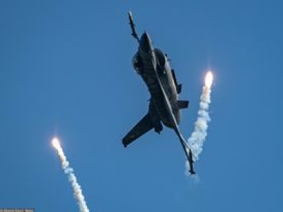 Pierwsze F-16 dotarły na Ukrainę. Przełomowe doniesienia