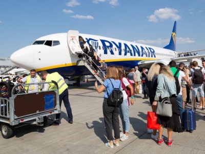 Ryanair wprowadza kolejne zmiany już w te wakacje. Sprawdź koniecznie swój bagaż przed lotem