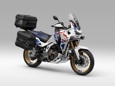 Odświeżona stylistyka Hondy CRF1100L Africa Twin na rok 2025