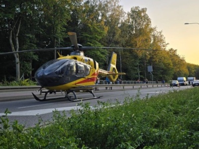 Wjechał w samochód i autobus, teraz poniesie konsekwencje. W akcji śmigłowiec LPR