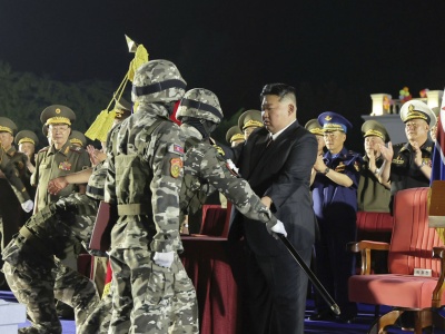 Kim Dzong Un grozi Seulowi zalaniem rakietami