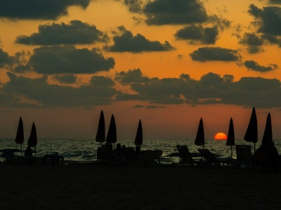 Turystka spędziła noc na plażowym leżaku. Takiej reakcji funkcjonariuszy się nie spodziewała