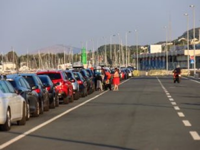 Tłoczno na autostradach. Szokujące, co robią turyści