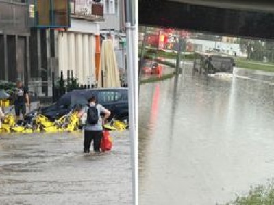 Dąbrowa Górnicza zalana po burzach. Na chodnikach woda po kolana