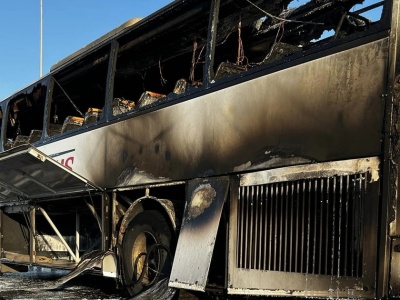 Autobus stanął w ogniu. Spłonął doszczętnie! W środku byli pasażerowie