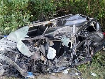 Koszmarny wypadek na Lubelszczyźnie, auto zmiażdżone. Kobieta nie żyje, 12-latek w ciężkim stanie