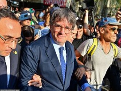 Ucieczka Puigdemont'a z Barcelony. 