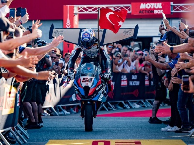 WSBK: Rekord pobity! Toprak Razgatlioglu wygrywa po raz 12 z rzędu!