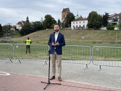 Nowe kontrakty zbrojeniowe przed defiladą