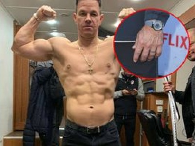 Prawie niezauważalny szczegół. Mark Wahlberg zrobił to dla żony