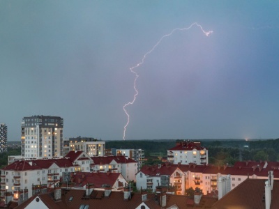 Prognoza na weekend pozostawia wiele do życzenia. IMGW wydał serię alertów