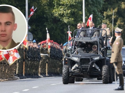 Wzruszający moment podczas defilady. Żołnierze upamiętnili zmarłego kolegę