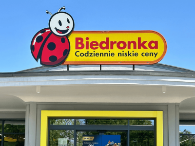 Biedronka znów to zrobiła. Szalone promocje na weekend powróciły