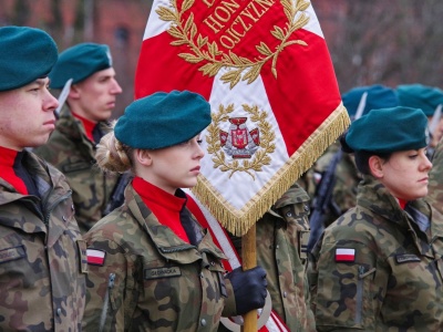 W Dzienniku Ustaw opublikowano ustawę o wsparciu działań żołnierzy i funkcjonariuszy