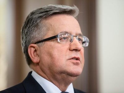 Komorowski w obronie prezydenta. „Nie bądźmy nadgorliwi”