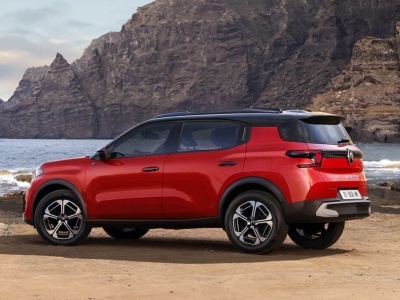 Nowy 7-osobowy Citroën C3 Aircross za 82 tysiące zł jest na swój sposób bezkonkurencyjny. Dacia ma czego się obawiać