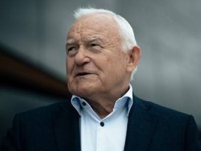 Leszek Miller o szefie PKOL: Widzę takiego typowego, aroganckiego PiS-owca