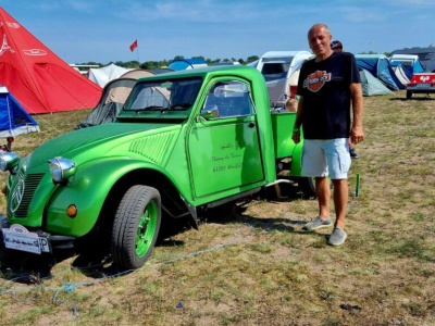 Citroën 2CV pick-up w stylu amerykańskim. Dlaczego kaczka to najlepszy samochód na świecie?