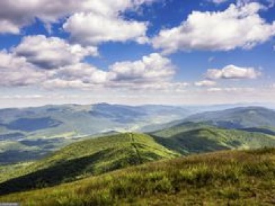 Ksiądz buduje ośrodek wypoczynkowy. Pieniądze przyznał mu Przemysław Czarnek