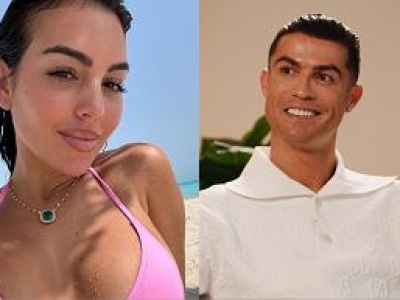 Cristiano Ronaldo podpisał 