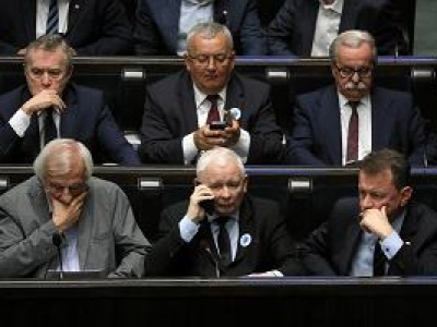 Polacy ocenili działania rządu Tuska ws. rozliczenia PiS. Liczby zaskakują [SONDAŻ]