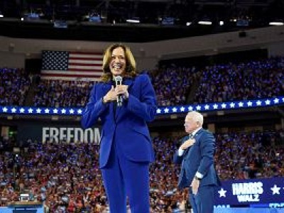 Kamala Harris oficjalną kandydatką demokratów. Obama wbił szpilę Trumpowi