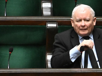 Kaczyński stawia w nowym PiS na dwa nazwiska. 