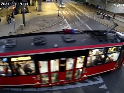 Chorzów. 34-latek ukarany za jazdę na dachu tramwaju