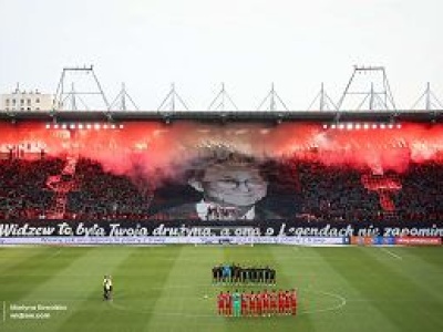 Sceny na meczu Widzewa. Minuta ciszy i kibice zrobili to. Co za obrazki