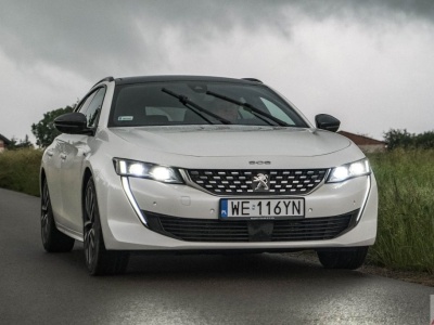 Najtańszy używany Peugeot 508 II z silnikiem benzynowym 1.6. Przegląd ogłoszeń