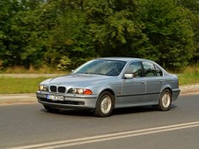 Było marzeniem Polaków i definicją bawarskiej technologii. Sprawdzamy BMW 523i z 1997 r.