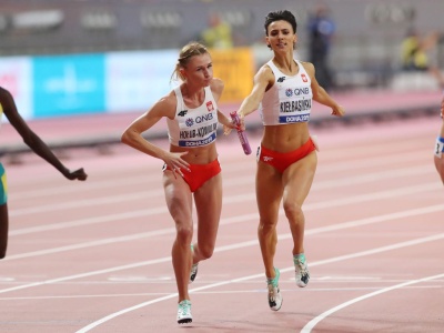 Anna Kiełbasińska i Małgorzata Hołub-Kowalik pożegnane. Wzruszające sceny na Stadionie Śląskim [WIDEO]