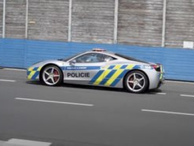 Czeska policja jeździ Ferrari. Po prostu je zabrali