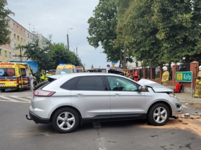 Poważny wypadek w Lubrańcu. Auto zderzyło się z autokarem