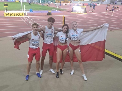 Polska sztafeta mieszana 4x400m ze srebrnym medalem Mistrzostw Świata Juniorów