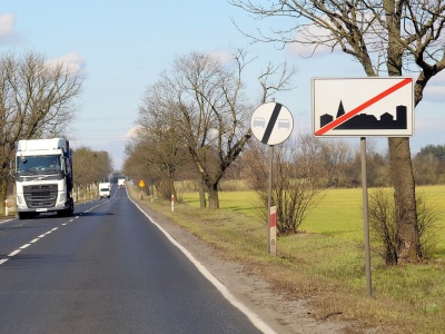 Ile można jechać poza terenem zabudowanym?