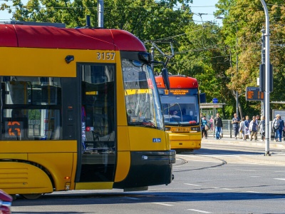 Darmowe bilety na komunikację miejską w Warszawie. Jak je zdobyć?