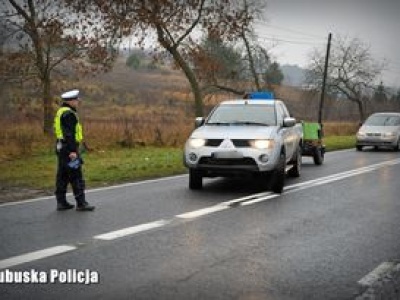 70 km/h poza zabudowanym. Kierowcy zapominają o tym przepisie