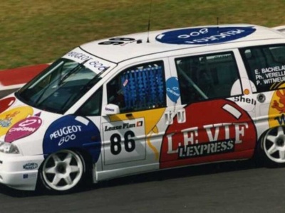 Niesamowity sportowy Peugeot 806. Historia 24-godzinnego wyścigu