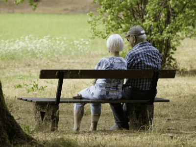 300 zł dodatku do emerytury na rachunki. Nie wszyscy seniorzy z niego skorzystają