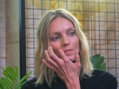 Anja Rubik odebrała nagrodę i się popłakała. Wszystko to na oczach innych