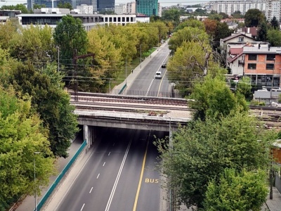 Od września zwężenia na Pilotów. Utrudnienia dla kierowców i pasażerów autobusów. W najgorszej sytuacji – rowerzyści